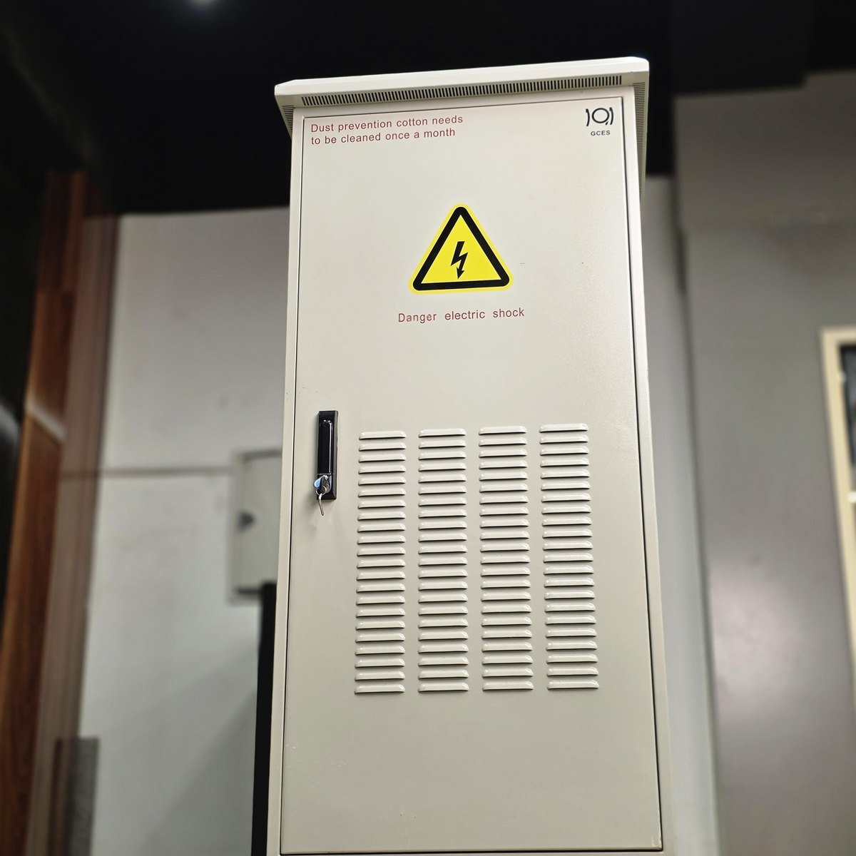 أجهزة الطاقة غير المنقطعة UPS